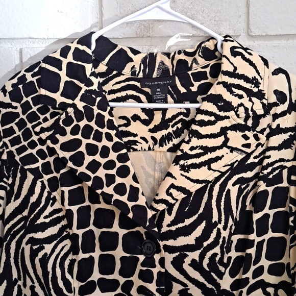 Courtenay Cream/Black Button Up Cotton Blazer Jacket. Size 16 NWOT - Picture 2 of 9